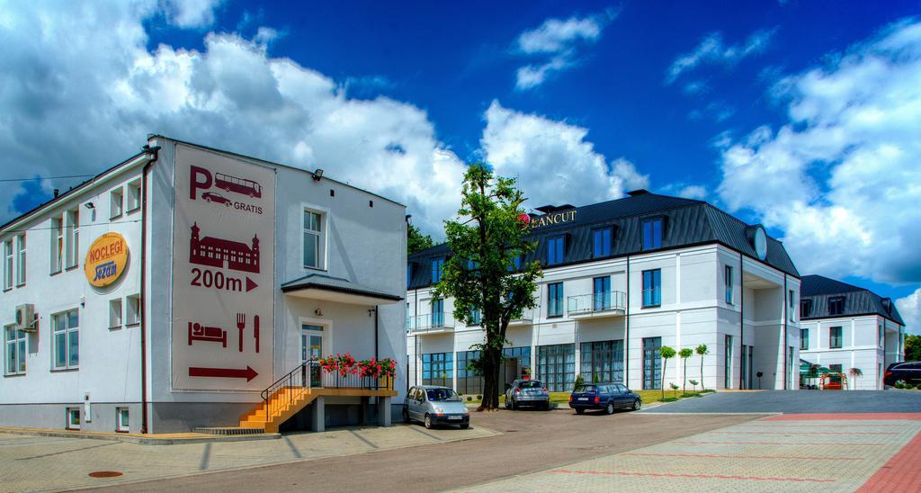 Hotel Lancut Exterior photo