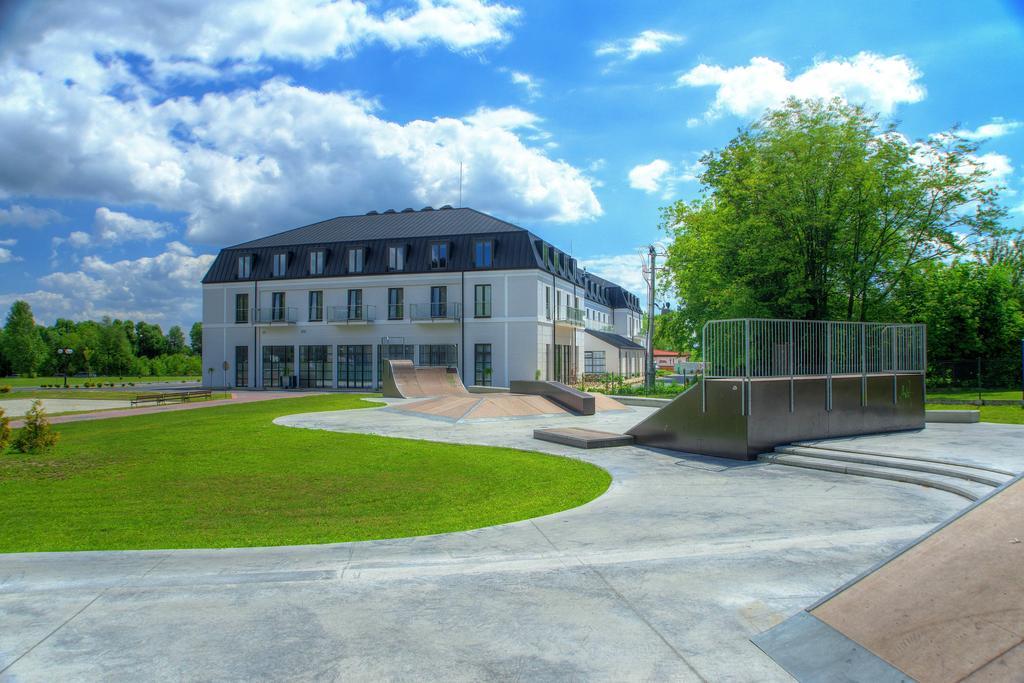 Hotel Lancut Exterior photo