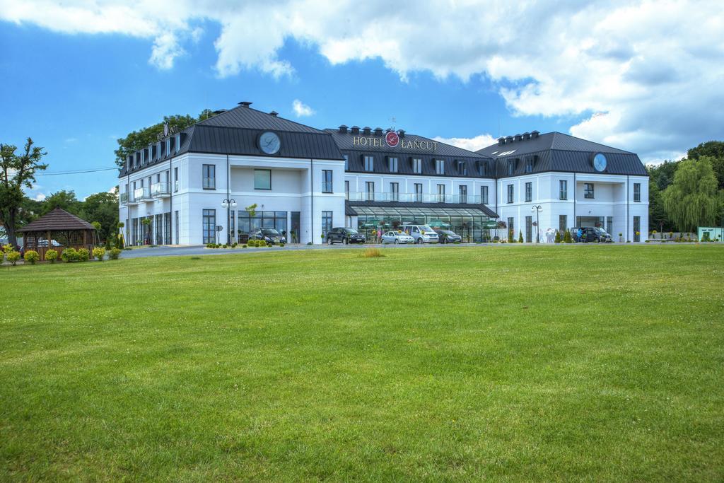 Hotel Lancut Exterior photo