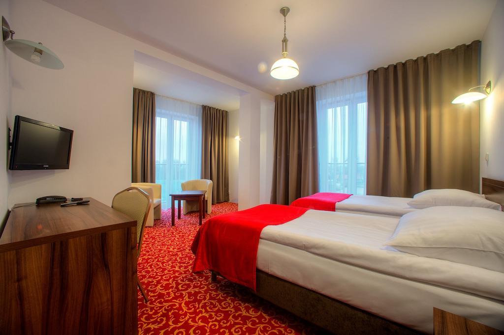 Hotel Lancut Exterior photo